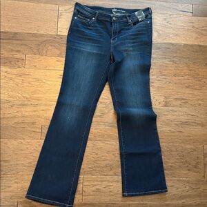 Soho Curvy Bootcut Jeans in Deep Blue